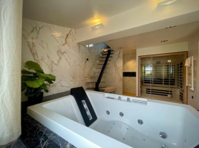 Hotels in Croisy-Sur-Eure